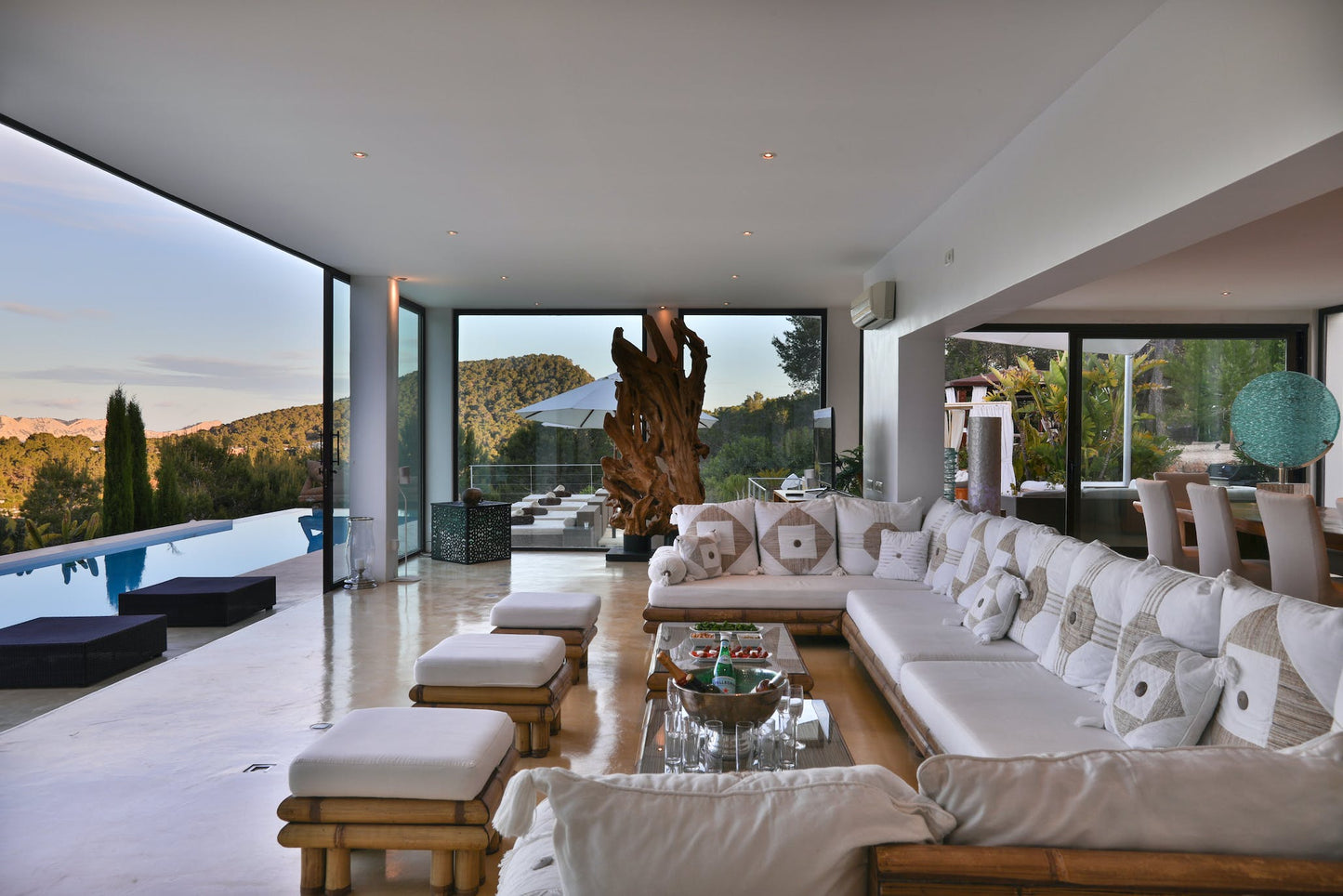 Vulpos Homes Ibiza San Jose Elegant